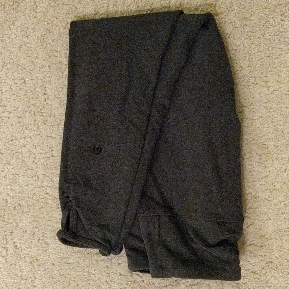 Lululemon leggings  Capri